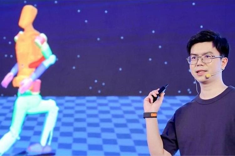 天才少年稚晖君太阳成集团tyc机器人走路进场！AI模型做大脑，目标售价20万以内