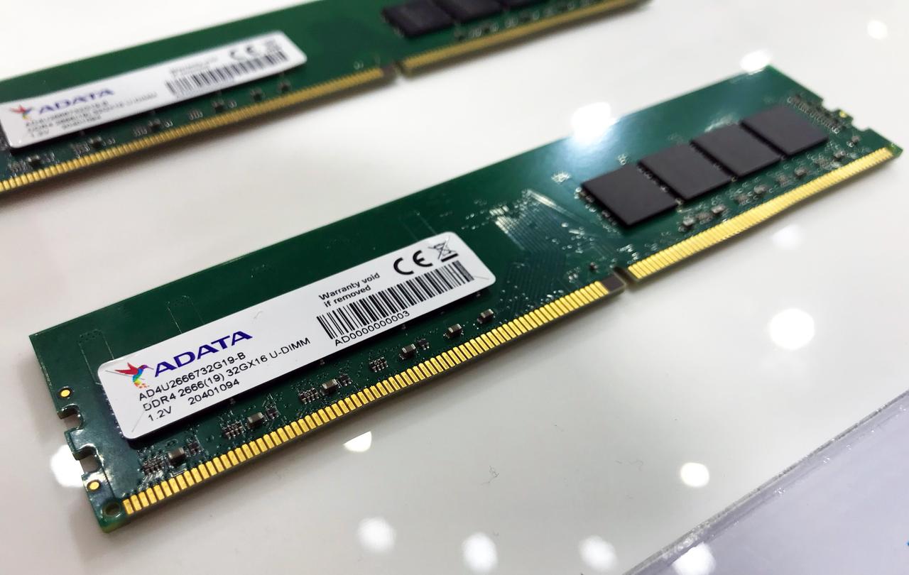 　这款产品的内存容量也不容小觑。本机配置了1个DDR4，内存高达32G。大大满足了用户的工作需求。与此同时，该产品支持多种操作系统，如Windows10，Liinux。