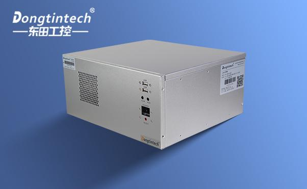 PA真人集团壁挂式工控机.png